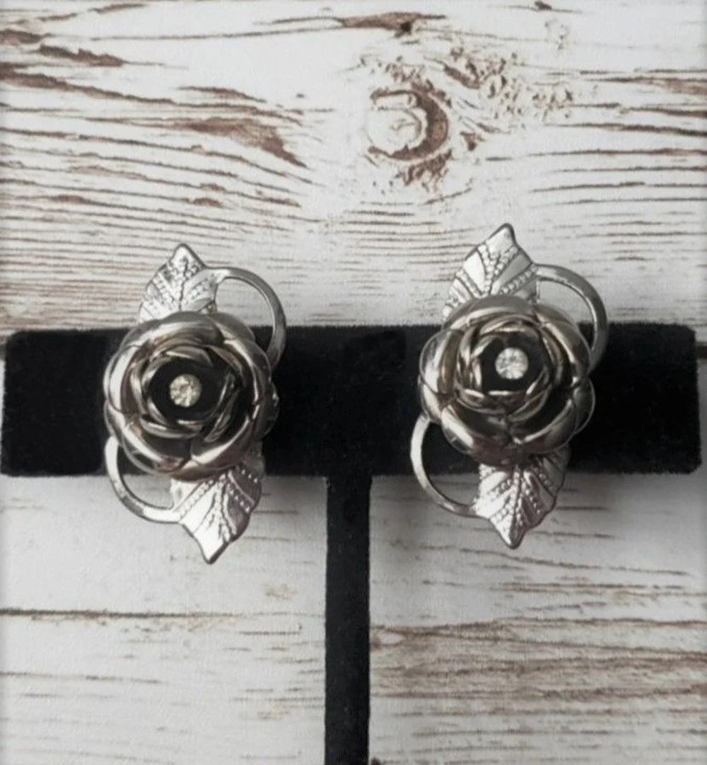 Vintage Screw On / Screw Back Earrings Fancy Rose & Leaves with Clear Gem
